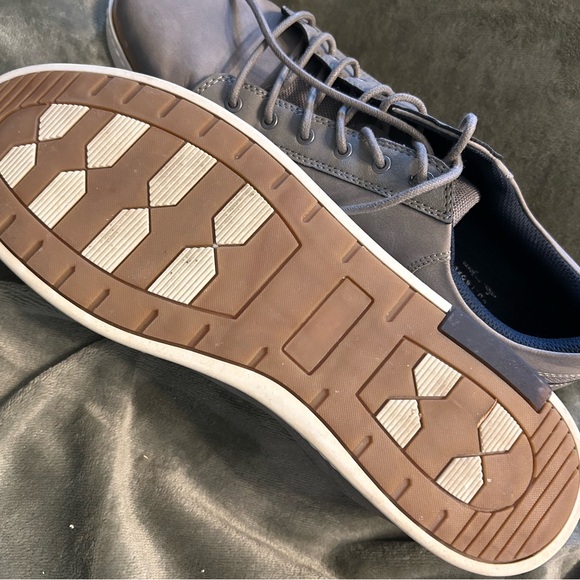 Gray lace up shoes. Casual or dress them up - Picture 4 of 5